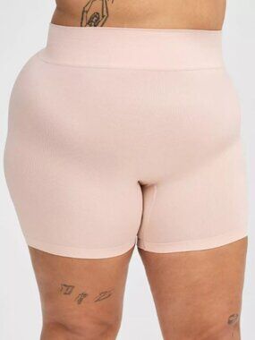 Torrid NEW Seamless No Rub Short Panty Size 0X 12/14